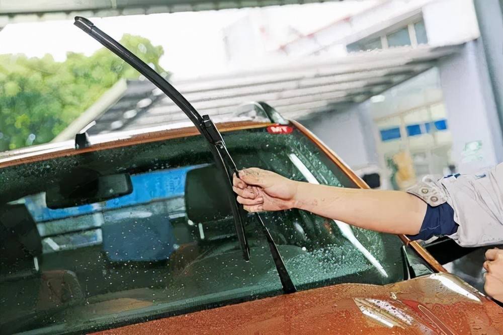 汽車雨刮器